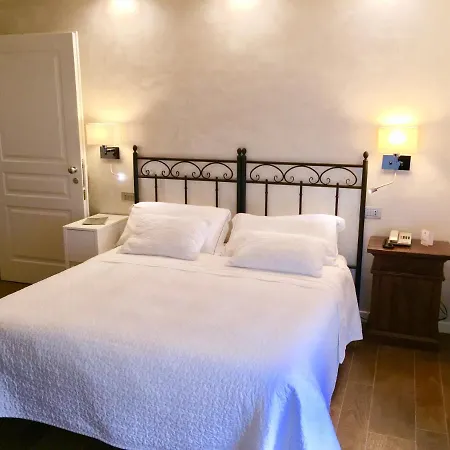 Hotel Ferro Di Cavallo